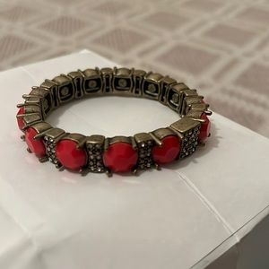Adorable bracelet and great color